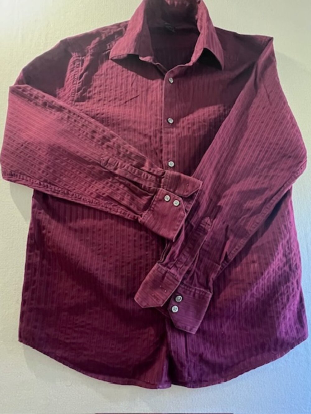 CLAIBORNE Maroon button-down shirt tone/tone vertical texture long sleeve Mens L